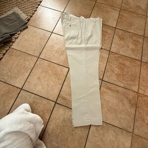 Dockers Men's Light Tan Chinos